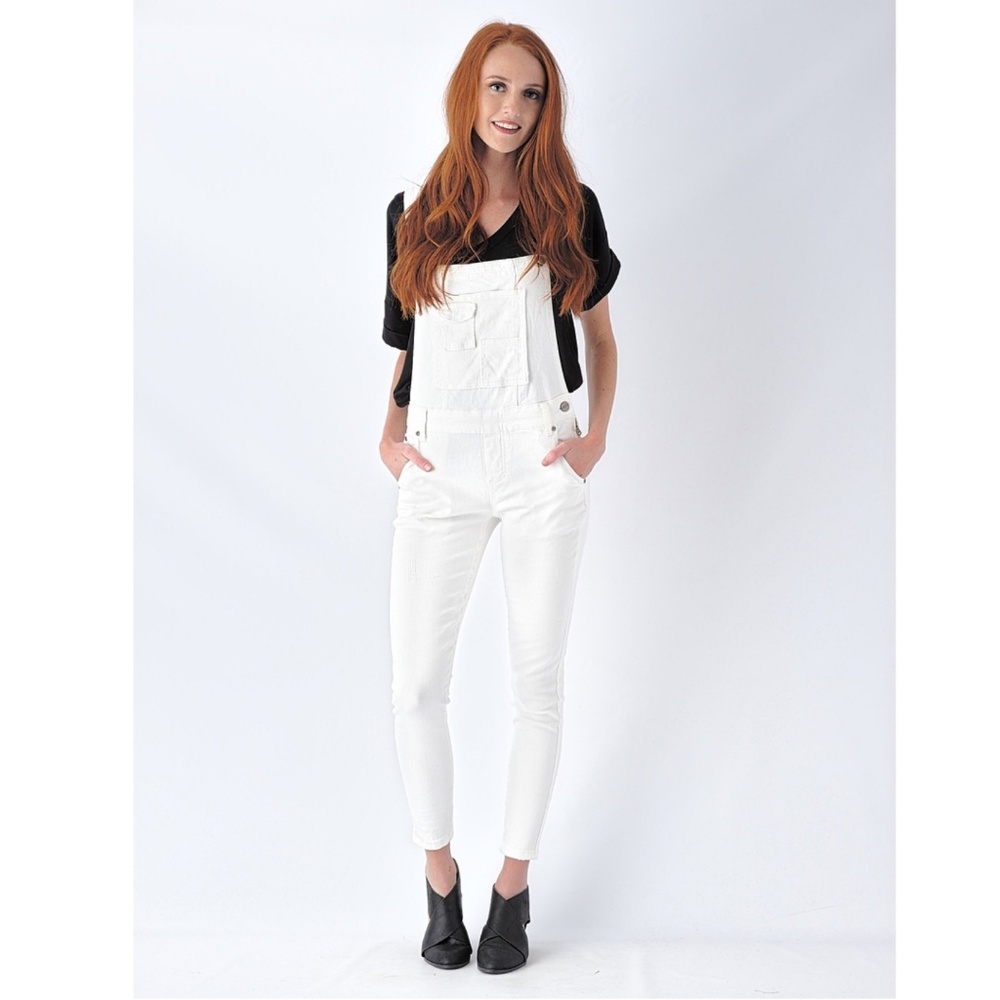 Brand new Wishlist skinny leg white overalls
